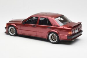 Mercedes 190E 2.5-16 W201 RAUH-Welt Republik Rdeč Otto 1:18 OT1083 Smola – slika 5 od 6