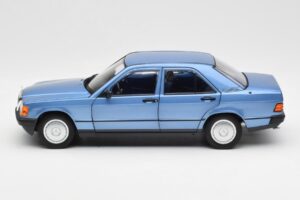Mercedes 190E W201 Diamond Moder Dealer Edition Norev 1:18 B66040661 Kovina – slika 4 od 8