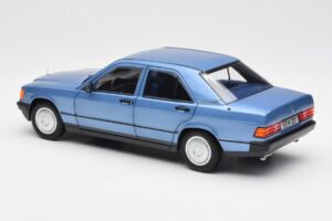 Mercedes 190E W201 Diamond Moder Dealer Edition Norev 1:18 B66040661 Kovina – slika 7 od 8