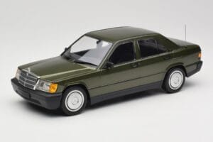 Mercedes 190E W201 Zelen Metalik Minichamps 1:18 155037001 Kovina