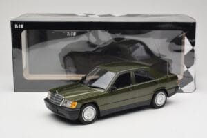 Mercedes 190E W201 Zelen Metalik Minichamps 1:18 155037001 Kovina – slika 6 od 6