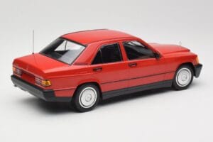 Mercedes 190E W201 Rdeč Minichamps 1:18 155037000 Kovina – slika 2 od 6