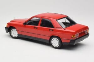 Mercedes 190E W201 Rdeč Minichamps 1:18 155037000 Kovina – slika 5 od 6