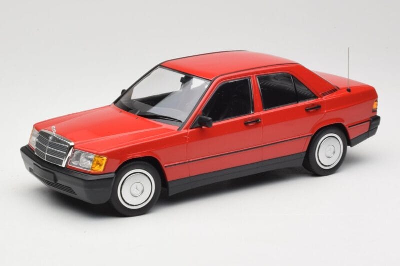 Mercedes 190E W201 Rdeč Minichamps 1:18 155037000 Kovina
