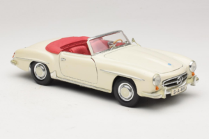 Mercedes 190SL Bel Maisto 1:18 50274 Kovina – slika 6 od 8