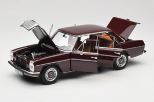 Mercedes 200 W115 Temno Rdečkasto Rjava Norev 1:18 183778 Kovina – slika 2 od 8
