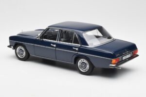 Mercedes 200 W114 Midnight Moder Dealer Edition Norev 1:18 B66040694 Kovina – slika 7 od 8