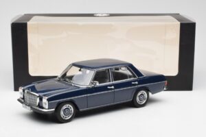 Mercedes 200 W114 Midnight Moder Dealer Edition Norev 1:18 B66040694 Kovina – slika 8 od 8