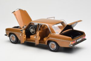 Mercedes 200 W115 Bycane Zlat Dealer Edition Norev 1:18 B66040665 Kovina – slika 5 od 8