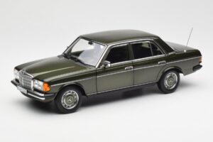 Mercedes 200 W123 Cypress Zelen Metalik Dealer Edition Norev 1:18 B66040654 Kovina
