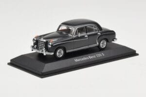 Mercedes 220S W180 Svetlosiva Minichamps 1:43 B66040534 Kovina – slika 2 od 4