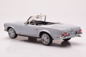 Mercedes 230 SL W113 Pagoda Siv Norev 1:18 183990 Kovina – slika 7 od 8