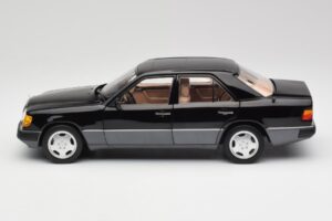 Mercedes 230E W124 AMG Wheels Črn Omejena Serija Norev 1:18 183950 Kovina – slika 4 od 12