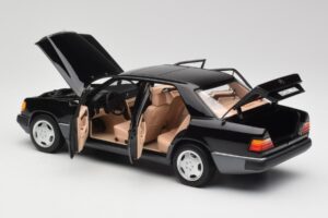 Mercedes 230E W124 AMG Wheels Črn Omejena Serija Norev 1:18 183950 Kovina – slika 5 od 12