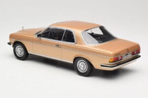 Mercedes 280 CE C123 Zlata Norev 1:18 183587 Kovina – slika 5 od 6