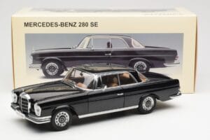 Mercedes 280 SE W111 Coupe Črn AUTOart 1:18 76286 Kovina – slika 8 od 8