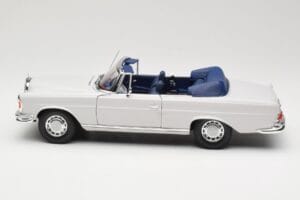 Mercedes 280 SE W111 Kabriolet Svetlo Siv Norev 1:18 183530 Kovina – slika 4 od 8