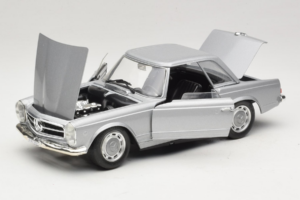 Mercedes 280 SL W113 Berlina Srebrna Techno Giodi 1:18 F14051030 Kovina – slika 2 od 8