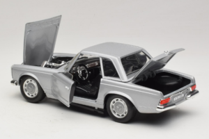 Mercedes 280 SL W113 Berlina Srebrna Techno Giodi 1:18 F14051030 Kovina – slika 5 od 8