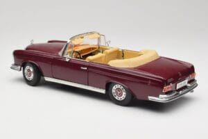 Mercedes 280SE W108 Bordeaux Rdeč Maisto 1:18 31811 Kovina – slika 7 od 8