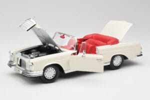 Mercedes 280SE W108 Ivory Bel Maisto 1:18 50223 Kovina – slika 2 od 8