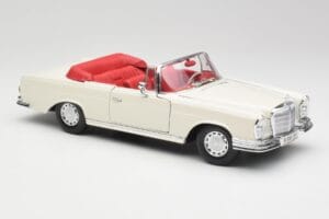 Mercedes 280SE W108 Ivory Bel Maisto 1:18 50223 Kovina – slika 6 od 8