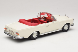 Mercedes 280 SE W108 Bel Maisto 1:18 52111 Kovina – slika 3 od 8