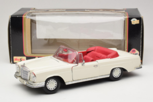 Mercedes 280 SE W108 Bel Maisto 1:18 52111 Kovina – slika 8 od 8