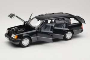 Mercedes 300 D W124 Karavan Črn Norev 1:18 183960 Kovina – slika 2 od 8