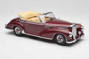 Mercedes 300 SC W188 Kabriolet Temno Rdeča KK-Scale 1:18 KKDC180942 Kovina – slika 4 od 6