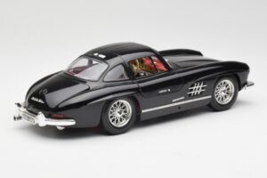 Mercedes 300 SL W198 Črn Bburago 1:18 35791 Kovina – slika 3 od 8
