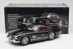 Mercedes 300 SL W198 Črn Bburago 1:18 35791 Kovina – slika 8 od 8