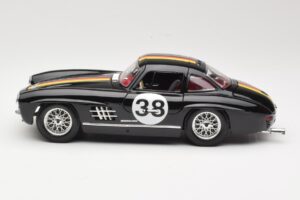 Mercedes 300 SL #38 1954 Bburago 1:18 3015-M1 Kovina – slika 4 od 8