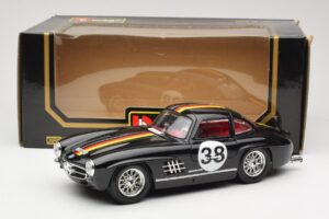Mercedes 300 SL #38 1954 Bburago 1:18 3015-M1 Kovina – slika 8 od 8