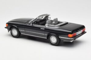 Mercedes 300 SL R107 Črn Pearl Dealer Edition Norev 1:18 B66040678 Kovina – slika 9 od 10