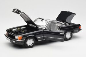 Mercedes 300 SL R107 Črn Pearl Dealer Edition Norev 1:18 B66040678 Kovina – slika 2 od 10