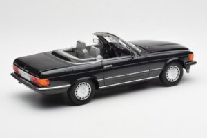 Mercedes 300 SL R107 Črn Pearl Dealer Edition Norev 1:18 B66040678 Kovina – slika 4 od 10