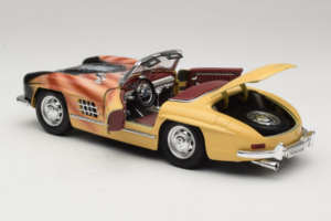 Mercedes 300 SL Roadster Rosemarie Muster Omejena Izdaja 18/27 Bburago 1:18 3023-M1 Kovina – slika 5 od 8