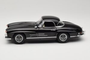 Mercedes 300 SL W198 Roadster With Hardtop Črn Minichamps 1:18 180039040 Kovina – slika 4 od 8