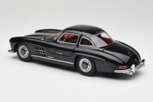 Mercedes 300 SL W198 Črn Minichamps 1:18 180039004 Kovina – slika 7 od 8