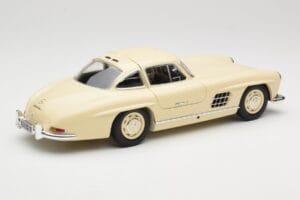 Mercedes 300 SL W198 Krem Minichamps 1:18 110037212 Kovina – slika 3 od 8