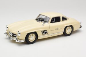 Mercedes 300 SL W198 Krem Minichamps 1:18 110037212 Kovina