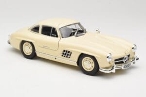 Mercedes 300 SL W198 Krem Minichamps 1:18 110037212 Kovina – slika 6 od 8