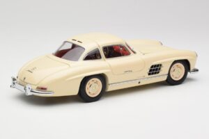 Mercedes 300 SL W198 Kremna Z Rdečo Notranjostjo Minichamps 1:18 180039002 Kovina – slika 3 od 8