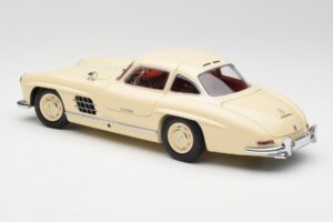Mercedes 300 SL W198 Kremna Z Rdečo Notranjostjo Minichamps 1:18 180039002 Kovina – slika 7 od 8