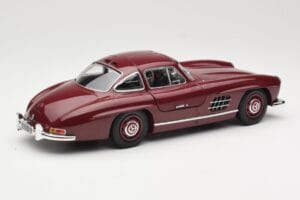 Mercedes 300 SL W198 Gullwing Temno Rdeča Minichamps 1:18 110037218 Kovina – slika 3 od 8