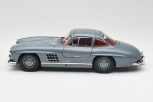 Mercedes 300 SL W198 Graphite Siv Minichamps 1:18 180039005 Kovina – slika 4 od 8