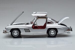 Mercedes 300 SL W198 Gullwing Norev 1:18 183850 Kovina – slika 4 od 8