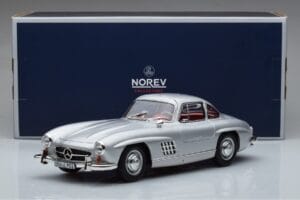 Mercedes 300 SL W198 Gullwing Norev 1:18 183850 Kovina – slika 8 od 8