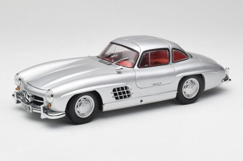 Mercedes 300 SL W198 Gullwing Srebrna Minichamps 1:18 180039000 Kovina
